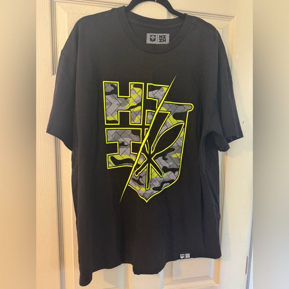Like New Hawaii’s finest Black hi viz graphic tee XL